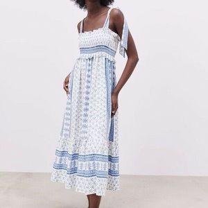 MEDIUM Blue patterned Zara midi dress, unworn with tags